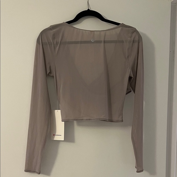 Lululemon Athletica Sheer Gray Crop Top - Picture 3 of 4